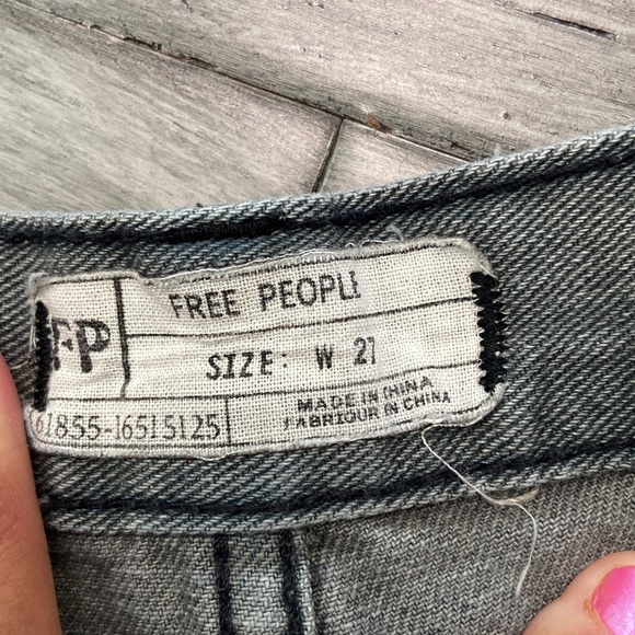 FREE PEOPLE Golden Hippie Studded Cutoff Jean Shorts Gray Raw Hem Distressed 27 - Picture 5 of 11
